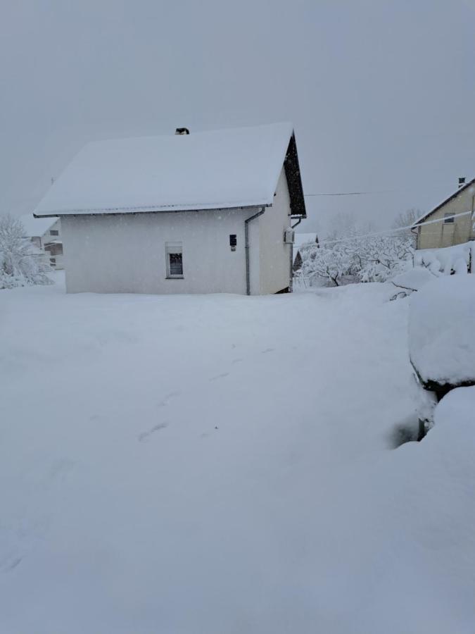 Lucija Appartement Lovinac  Buitenkant foto