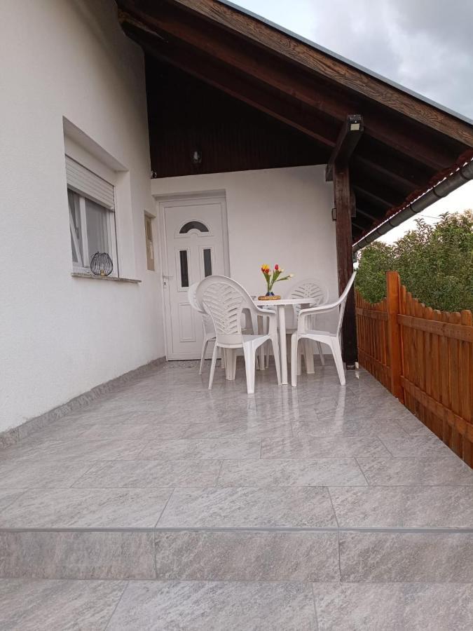 Lucija Appartement Lovinac  Buitenkant foto