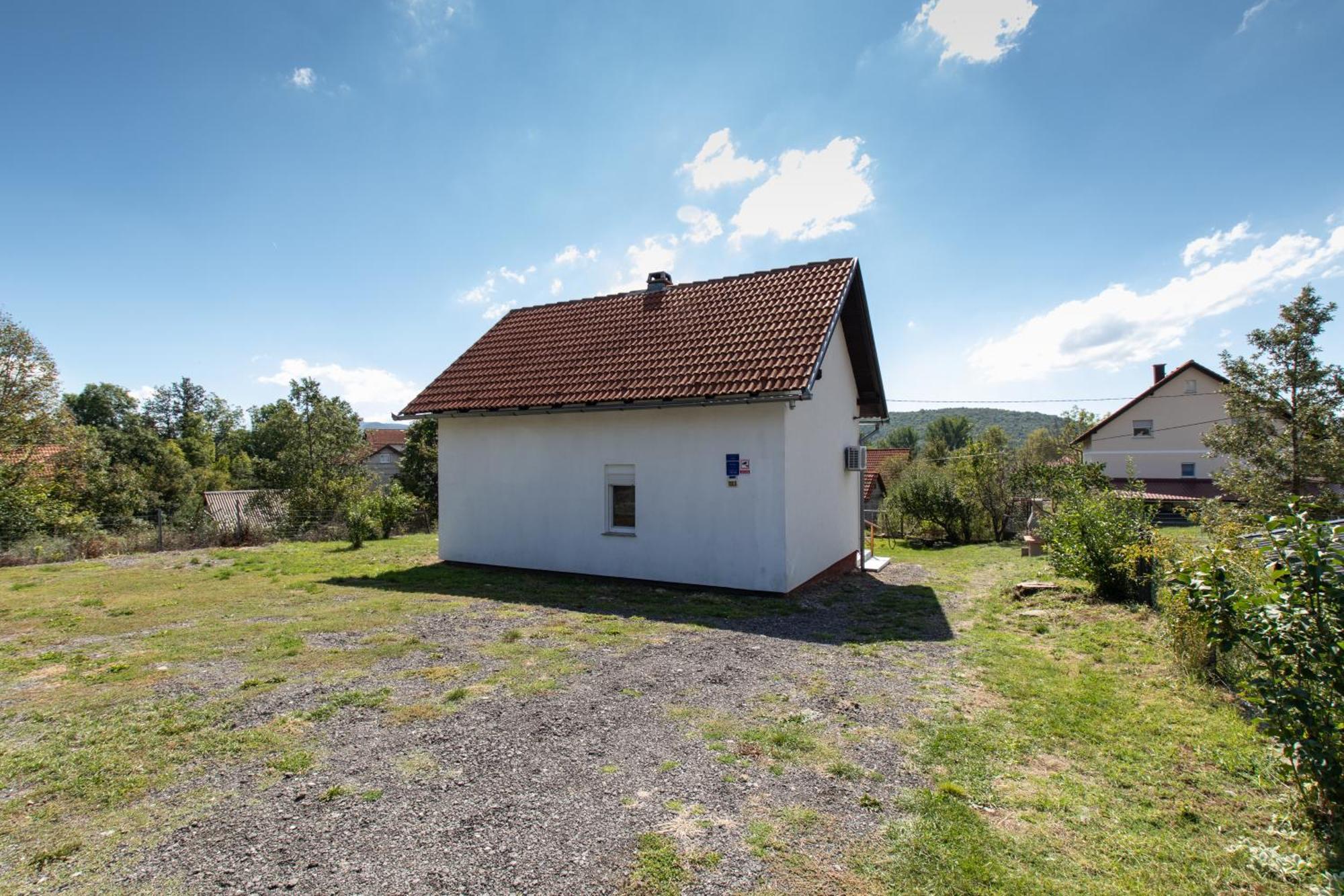 Lucija Appartement Lovinac  Buitenkant foto