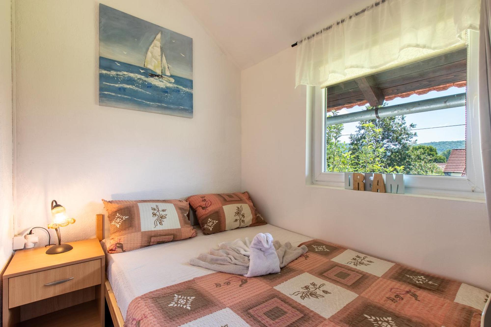 Lucija Appartement Lovinac  Buitenkant foto